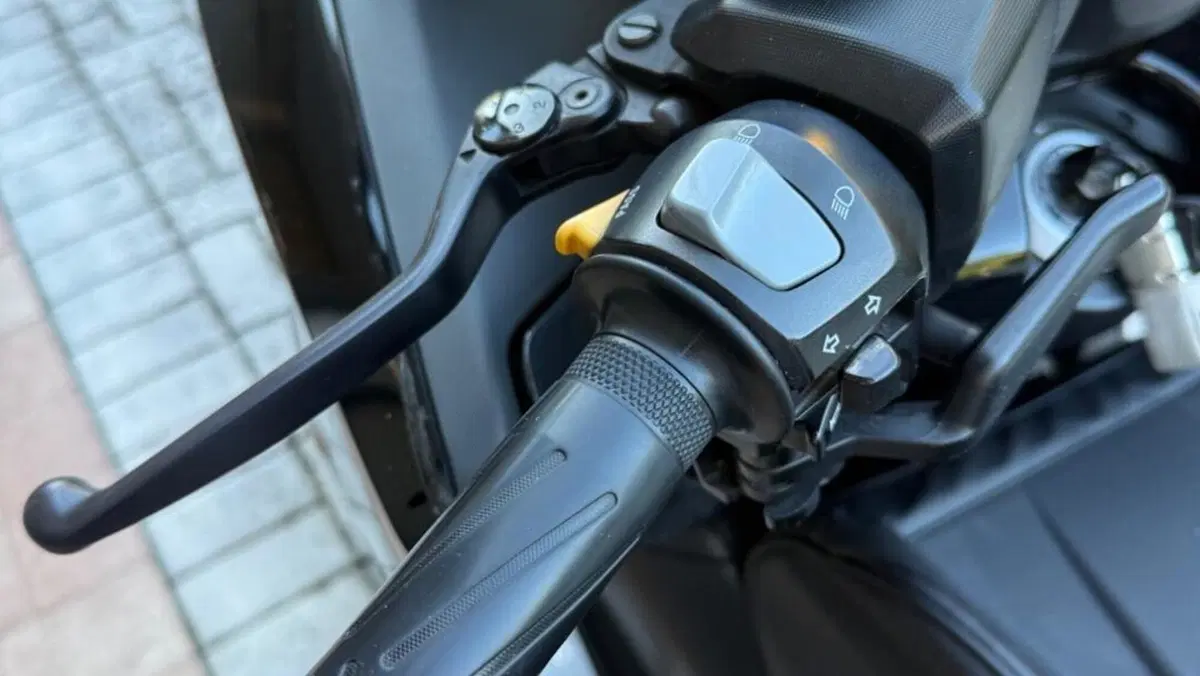 Yamaha T-Max 500 (2008 - 12)  (18)