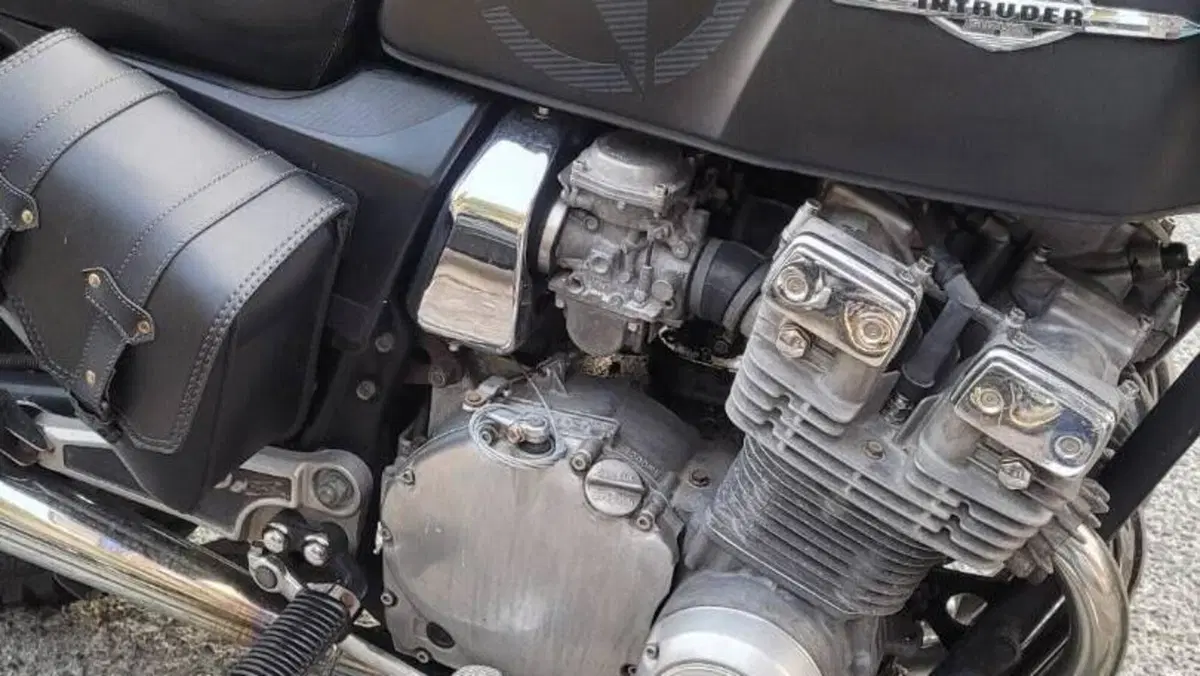 Suzuki   (4)