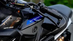 Yamaha MT-09 SP (2018 - 20)  (2)