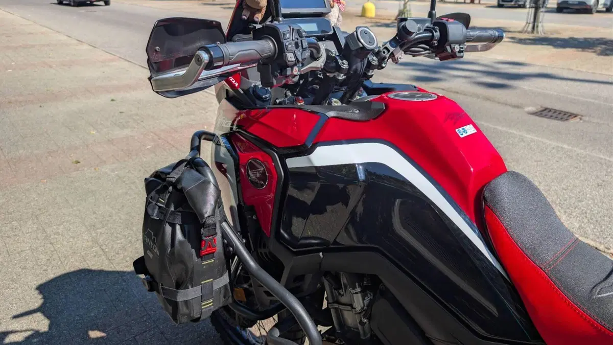 Honda Africa Twin CRF 1100L Urban (2020 - 21)  (7)