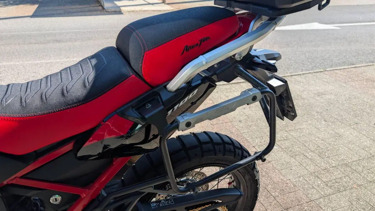 Honda Africa Twin CRF 1100L Urban (2020 - 21)  (12)