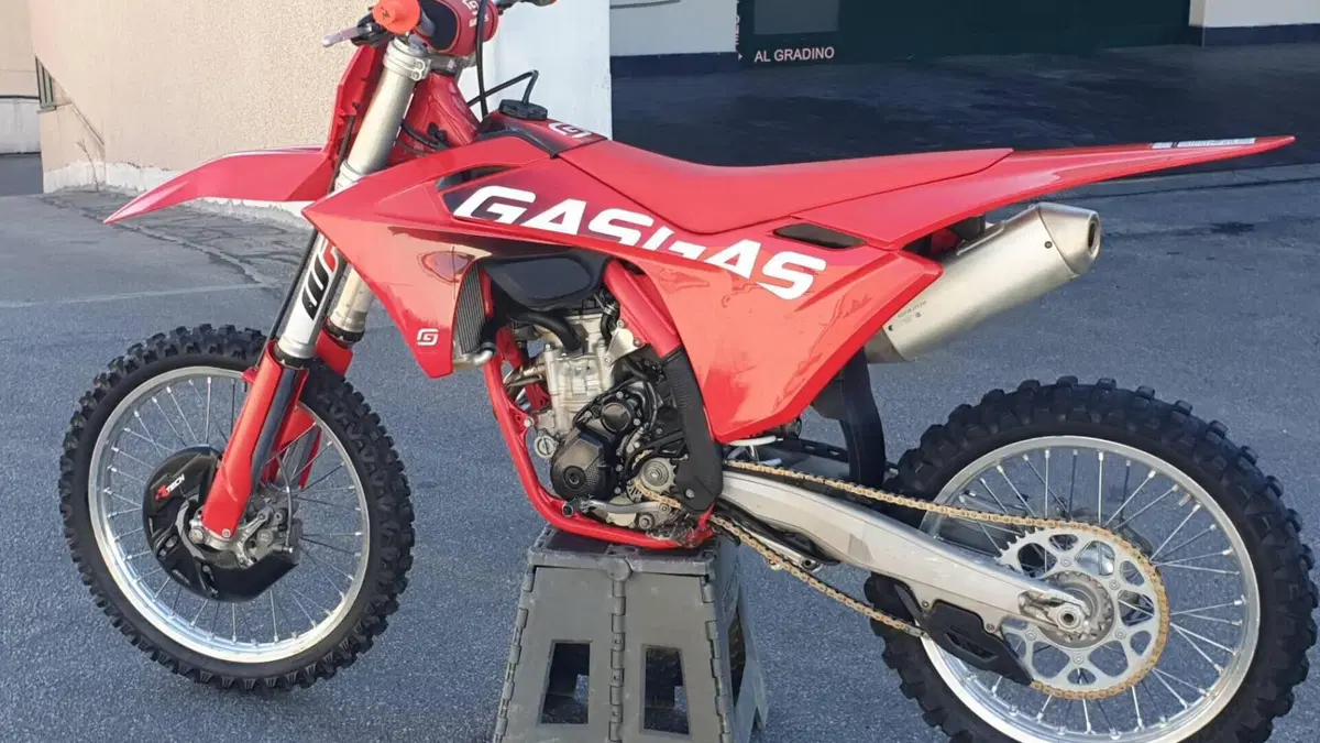 GASGAS MC 250 F (2024)  (2)
