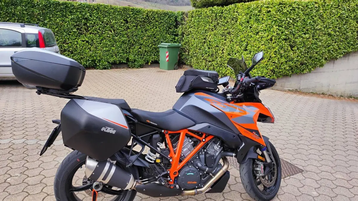 KTM 1290 Super Duke GT (2021 - 25)  (5)