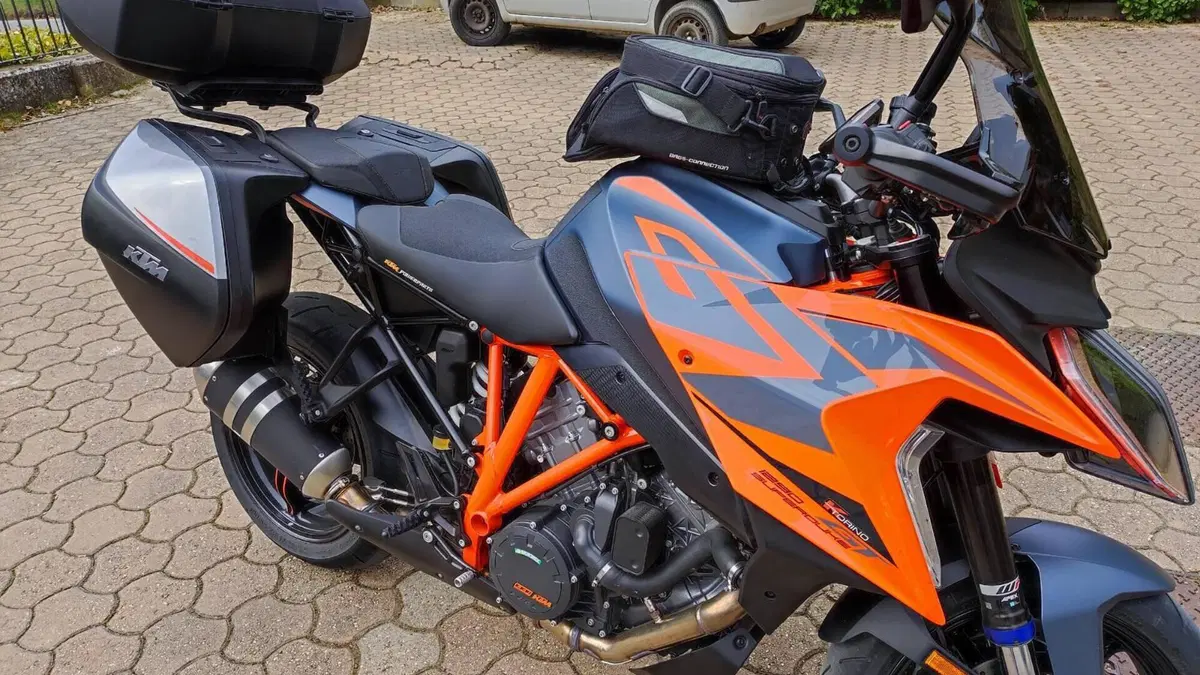 KTM 1290 Super Duke GT (2021 - 25)  (4)