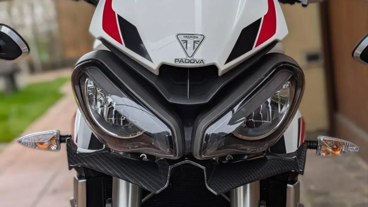 Triumph Street Triple S (2020 - 23)  (2)