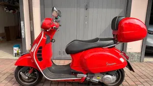 Vespa GTS 300 Super ABS (2014 - 16)  (4)