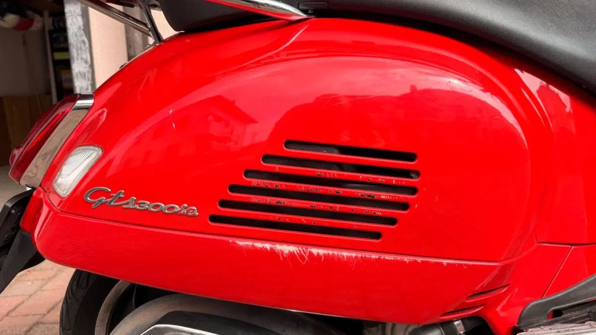 Vespa GTS 300 Super ABS (2014 - 16)  (5)