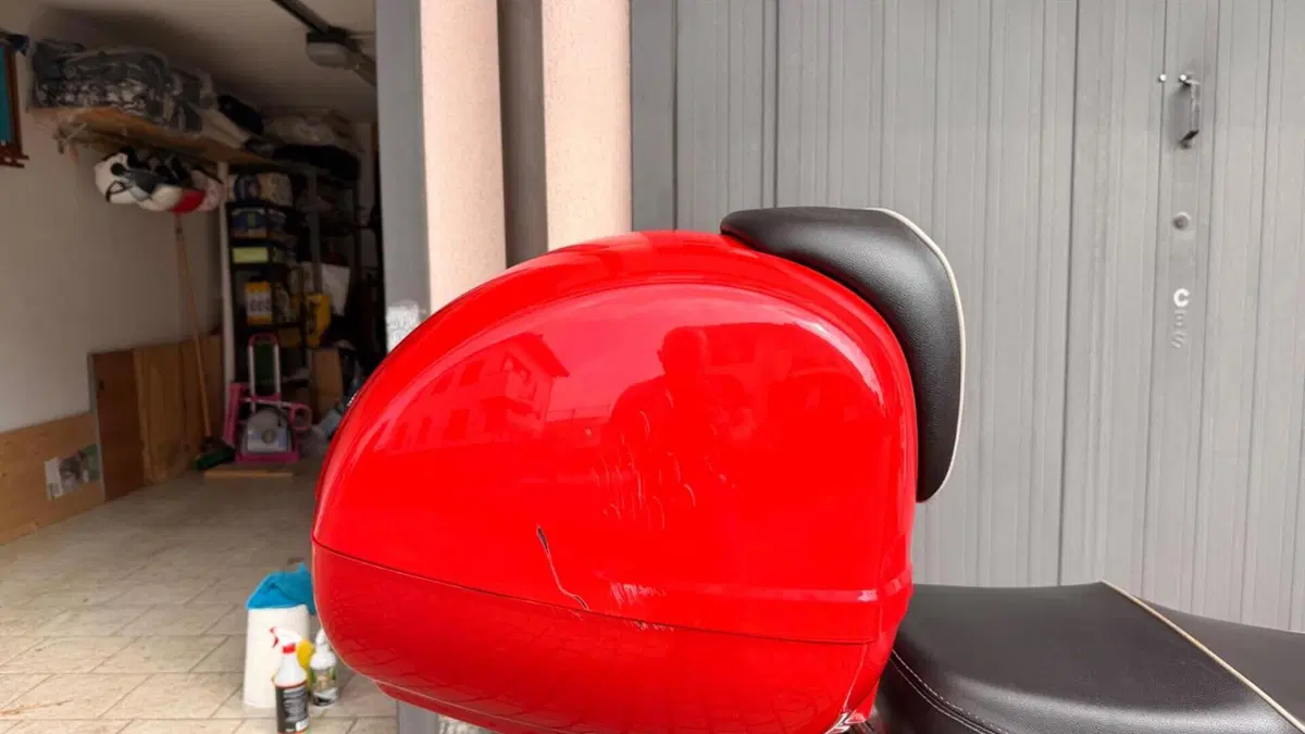 Vespa GTS 300 Super ABS (2014 - 16)  (6)