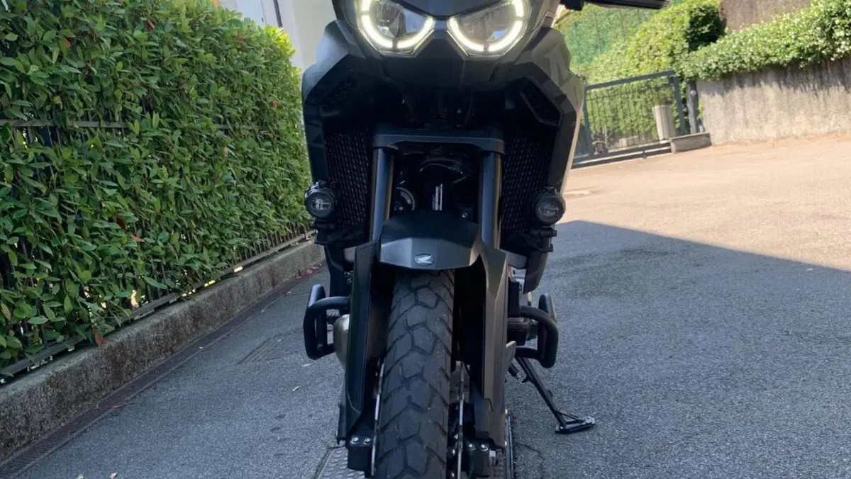Honda Africa Twin CRF 1100L (2022 - 23)  (3)