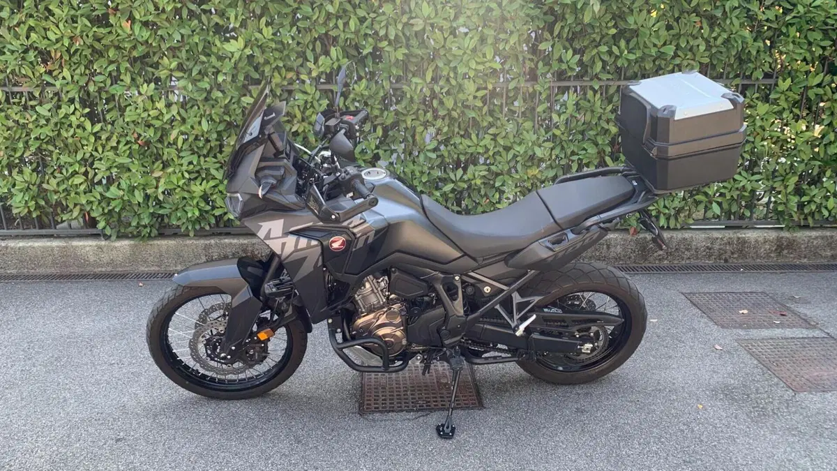 Honda Africa Twin CRF 1100L (2022 - 23)  (5)