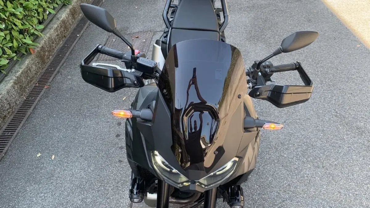 Honda Africa Twin CRF 1100L (2022 - 23)  (8)