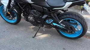 Yamaha MT-07 Y-AMT (2025 - 26)  (3)
