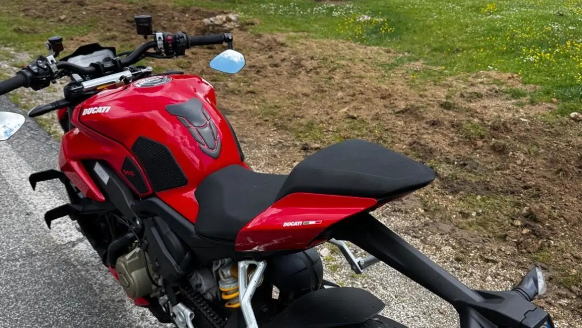Ducati Streetfighter V4 1100 (2021 - 22)  (2)