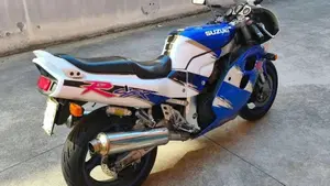 Suzuki   (6)