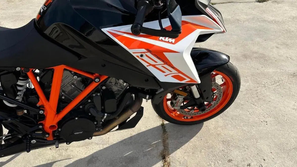 KTM 1290 Super Duke GT (2019 - 20)  (5)