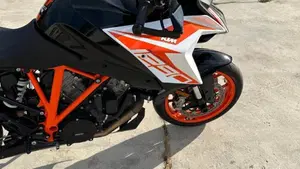 KTM 1290 Super Duke GT (2019 - 20)  (5)