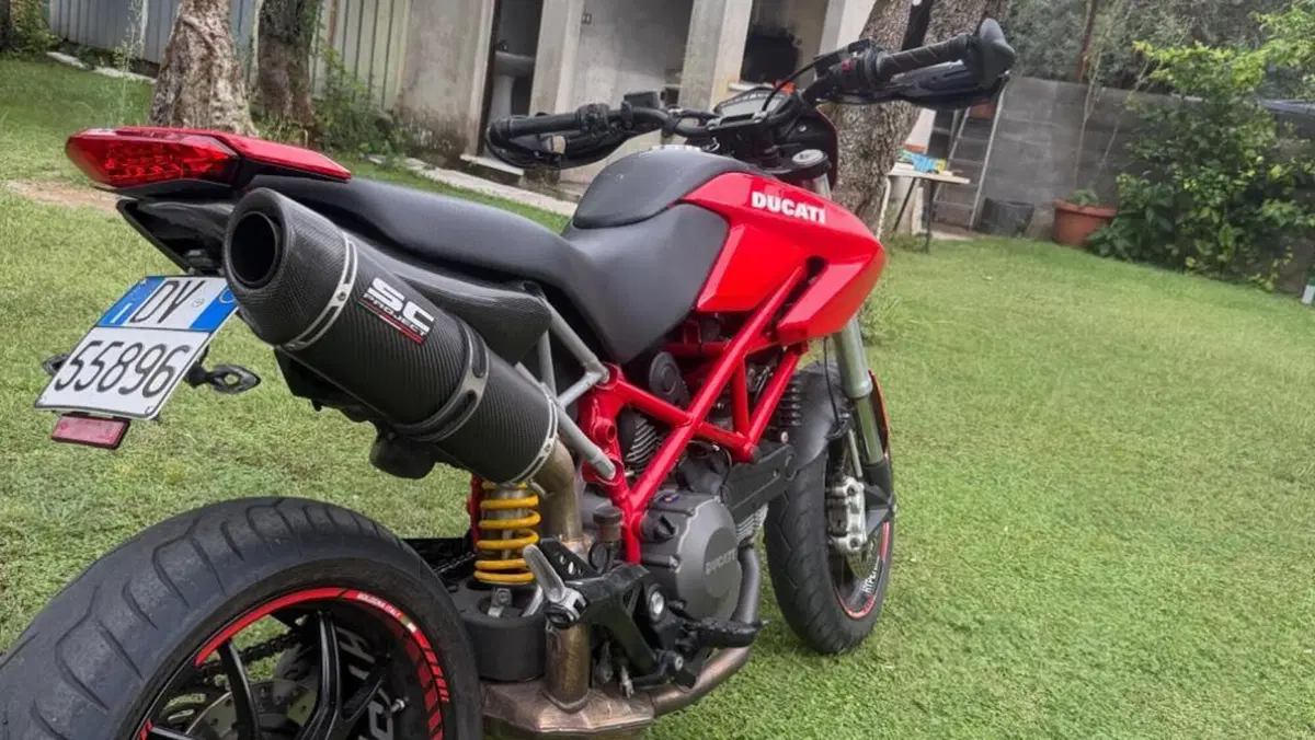 Ducati Hypermotard 796 (2012) 