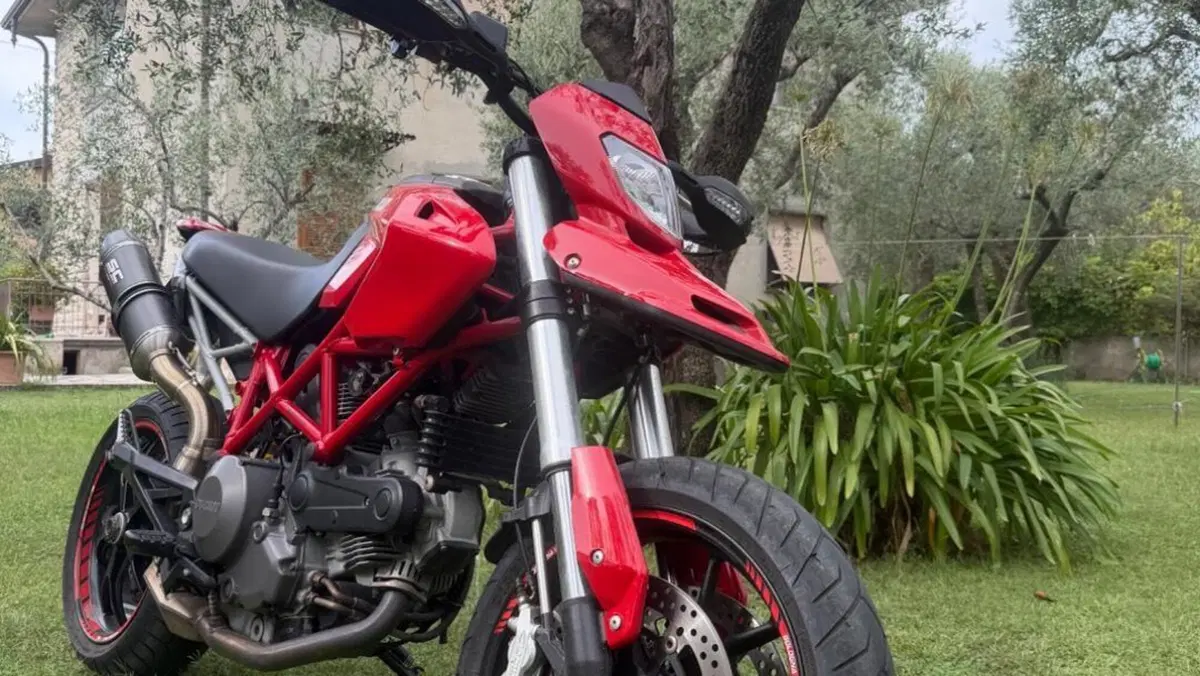 Ducati Hypermotard 796 (2012)  (2)