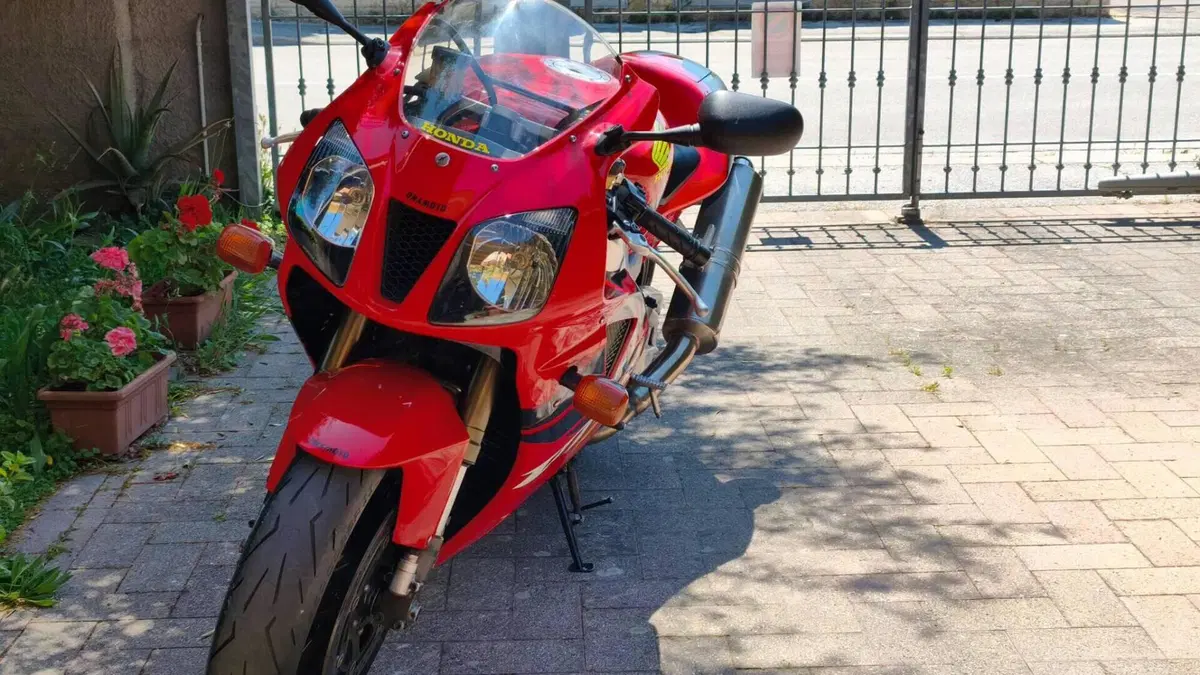 Honda VTR 1000 SP-1 (2000 - 01)  (4)