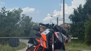 KTM 1290 Super Duke R (2021 - 23)  (2)