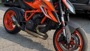 KTM 1290 Super Duke R (2021 - 23)  (5)