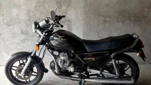 Moto Guzzi   (2)