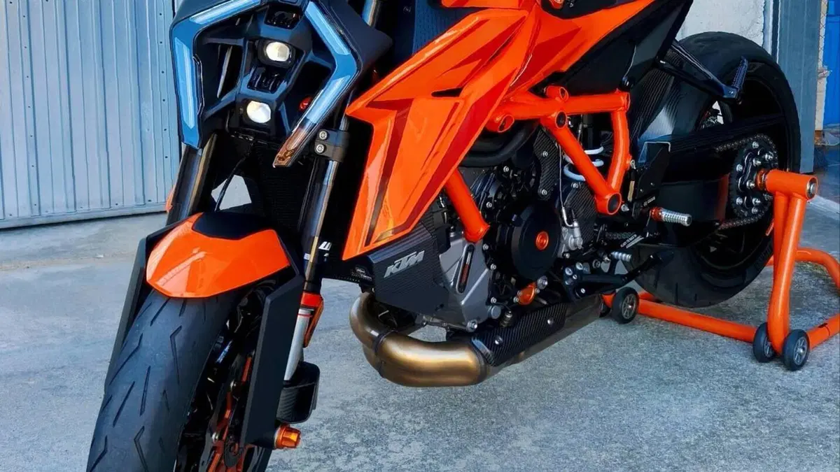 KTM 1390 Super Duke R (2024 - 26)  (3)
