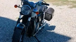 Triumph Bonneville T100 (2021 - 25) 
