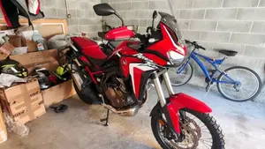 Honda Africa Twin CRF 1100L (2020 - 21)  (2)