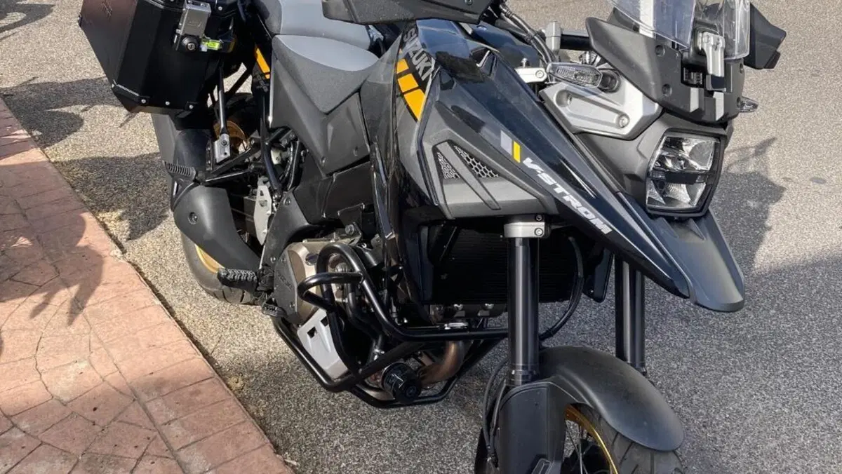 Suzuki V-Strom 1050XT (2020 - 23)  (2)