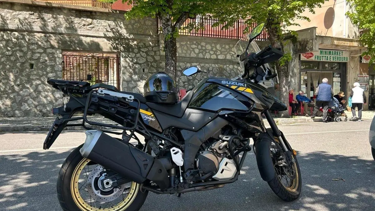 Suzuki V-Strom 1050XT (2020 - 23)  (3)