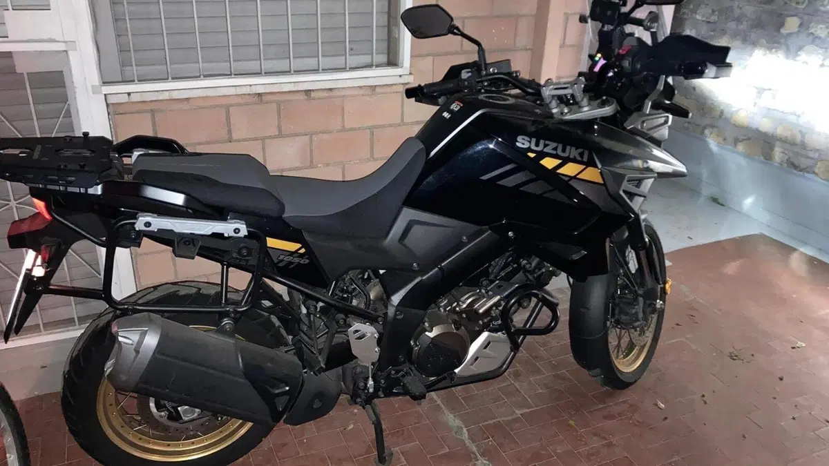 Suzuki V-Strom 1050XT (2020 - 23)  (4)