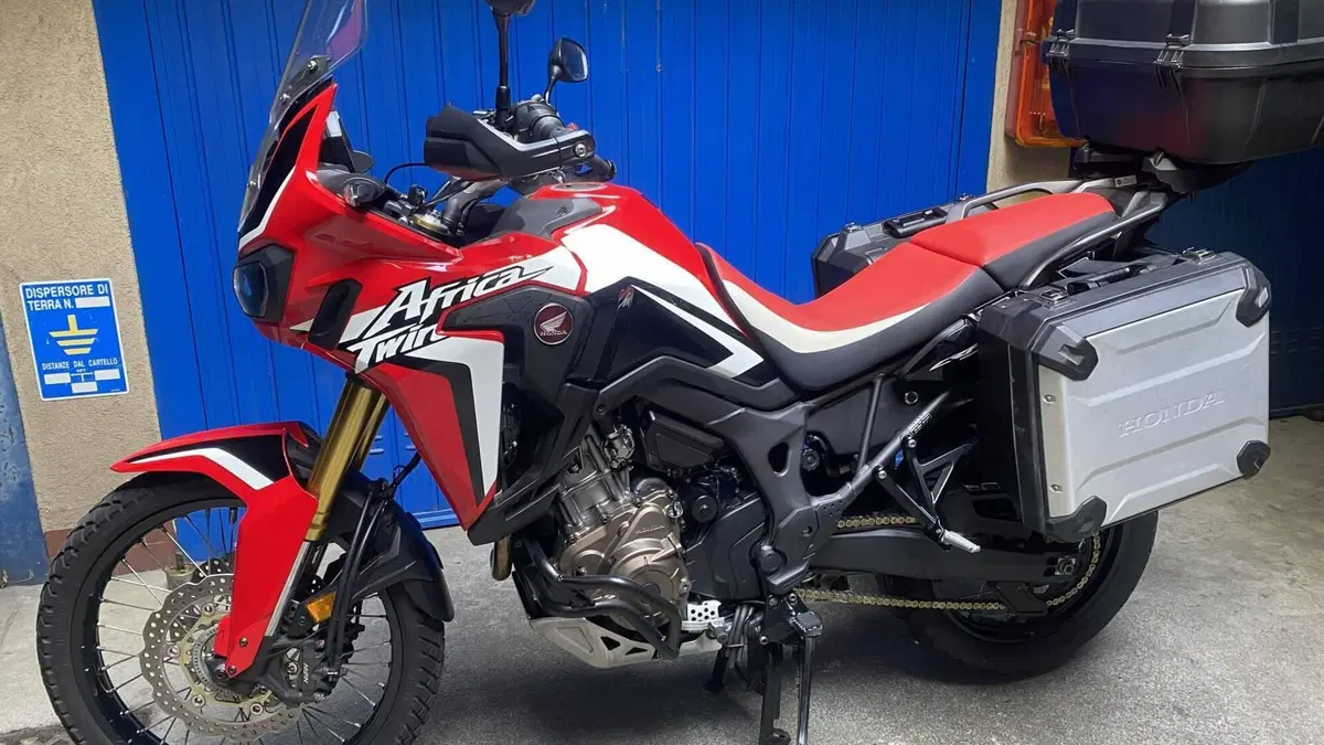 Honda Africa Twin CRF 1000L DCT ABS (2016 - 17)  (2)