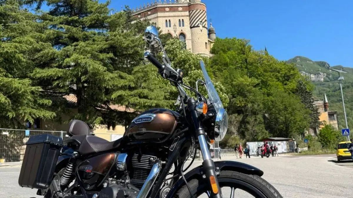 Royal Enfield Meteor 350 (2021 - 26)  (2)