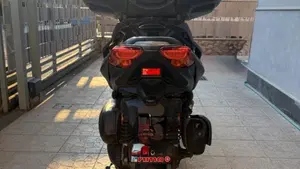 Yamaha X-Max 300 ABS (2017 - 20)  (4)