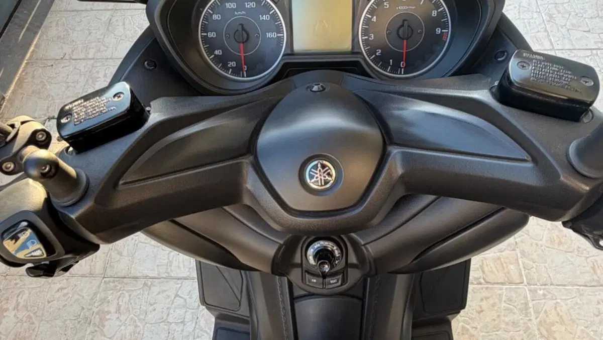 Yamaha X-Max 300 ABS (2017 - 20)  (11)