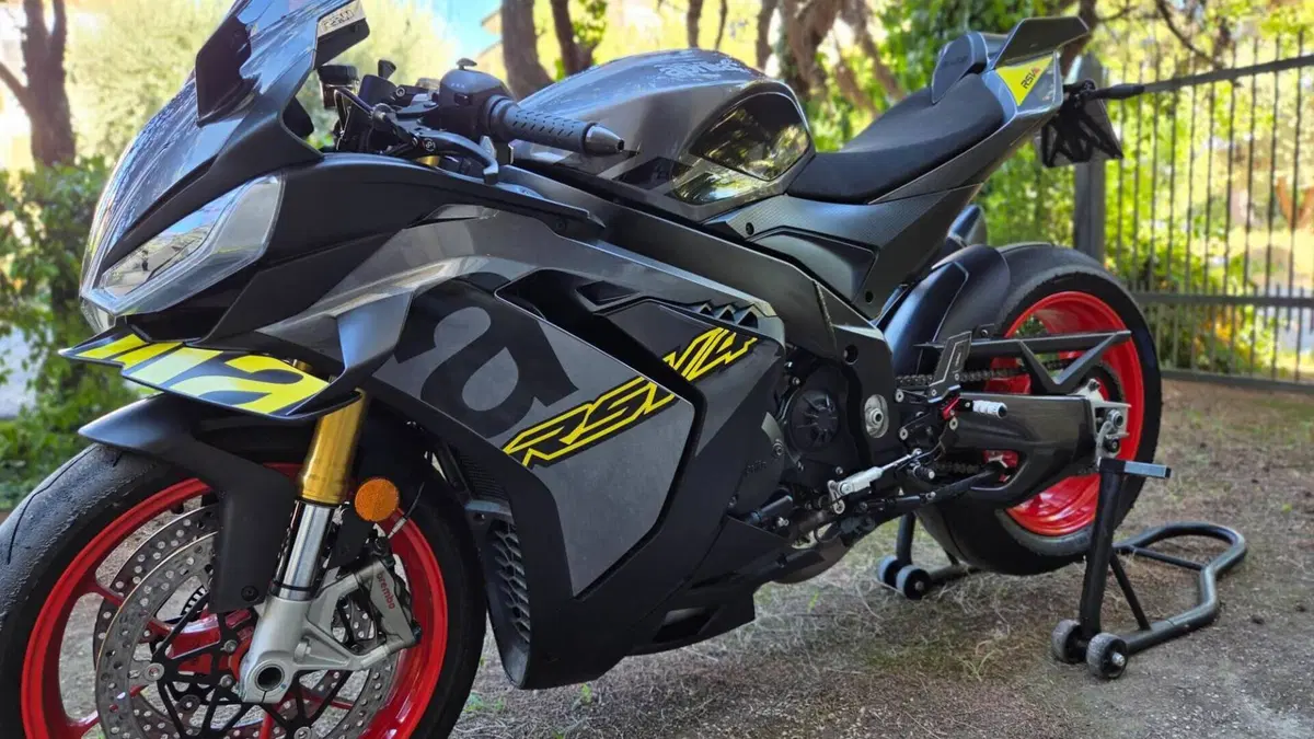 Aprilia RSV4 1100 (2025 - 26)  (7)