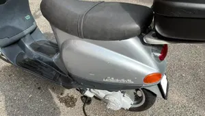 Vespa 50 ET4 (2002 - 06)  (5)