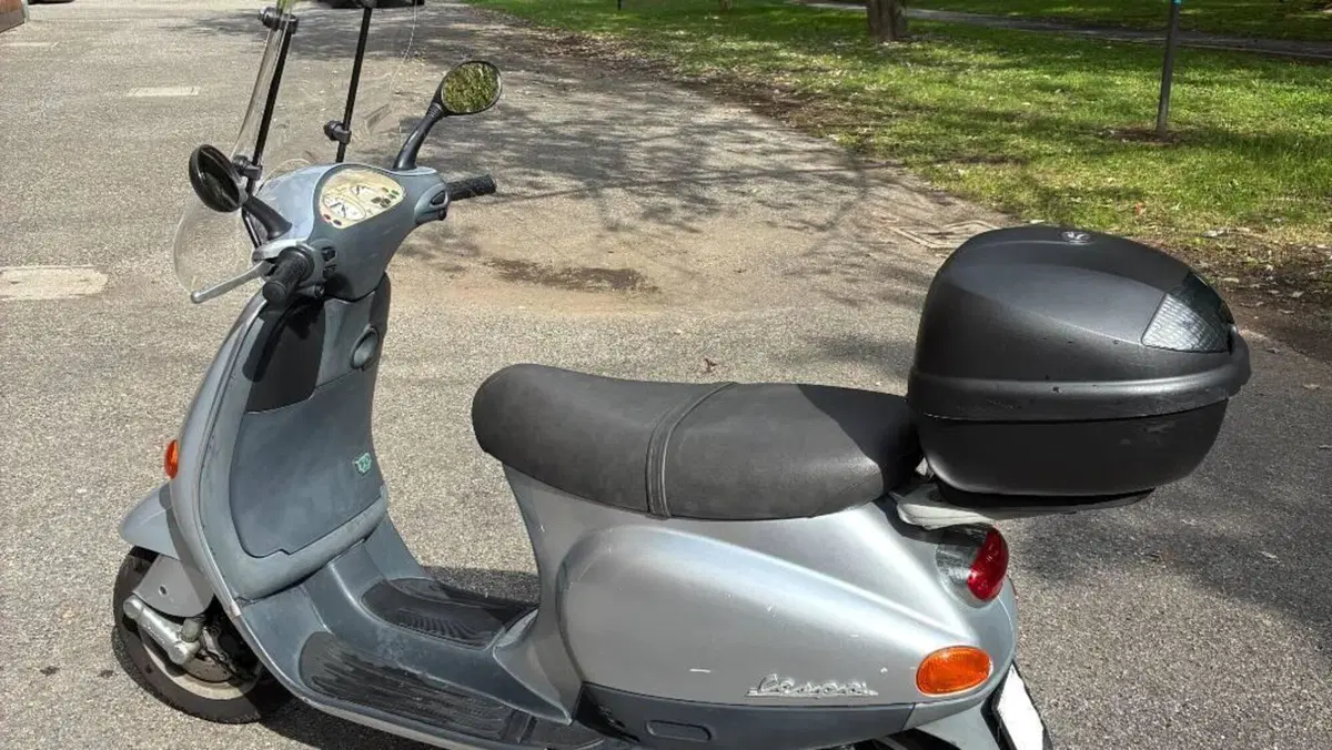Vespa 50 ET4 (2002 - 06)  (3)