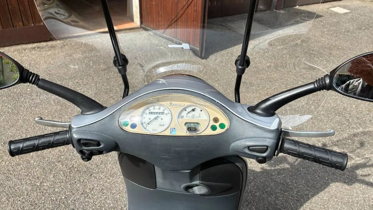 Vespa 50 ET4 (2002 - 06)  (4)