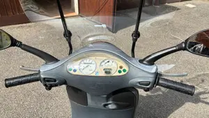 Vespa 50 ET4 (2002 - 06)  (4)