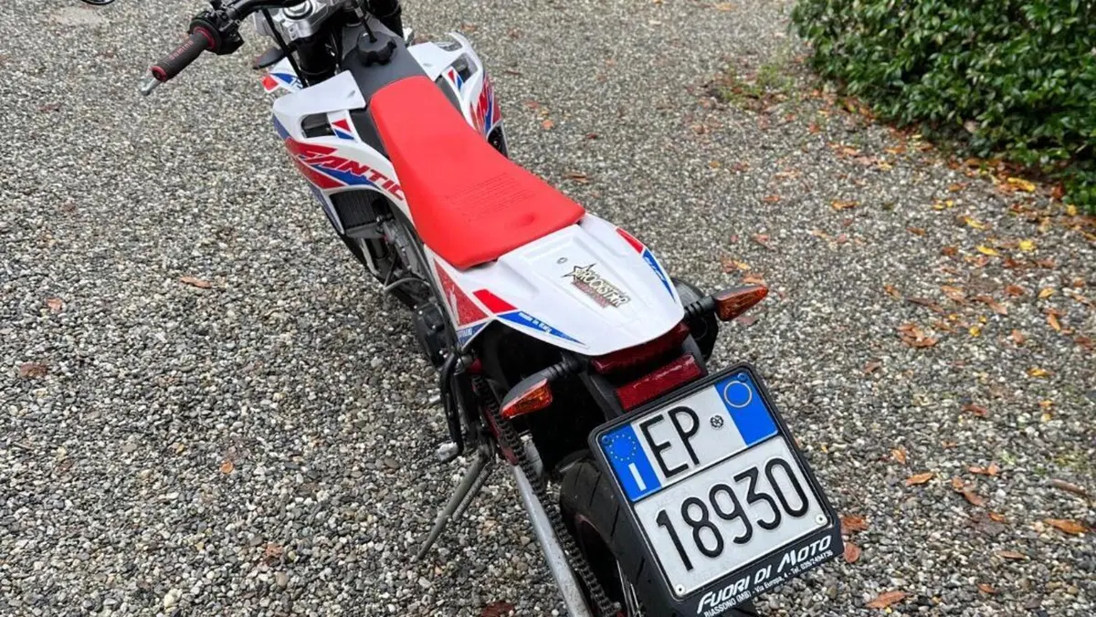 Fantic Motor Motard 125 M Performance 4t (2019)  (4)
