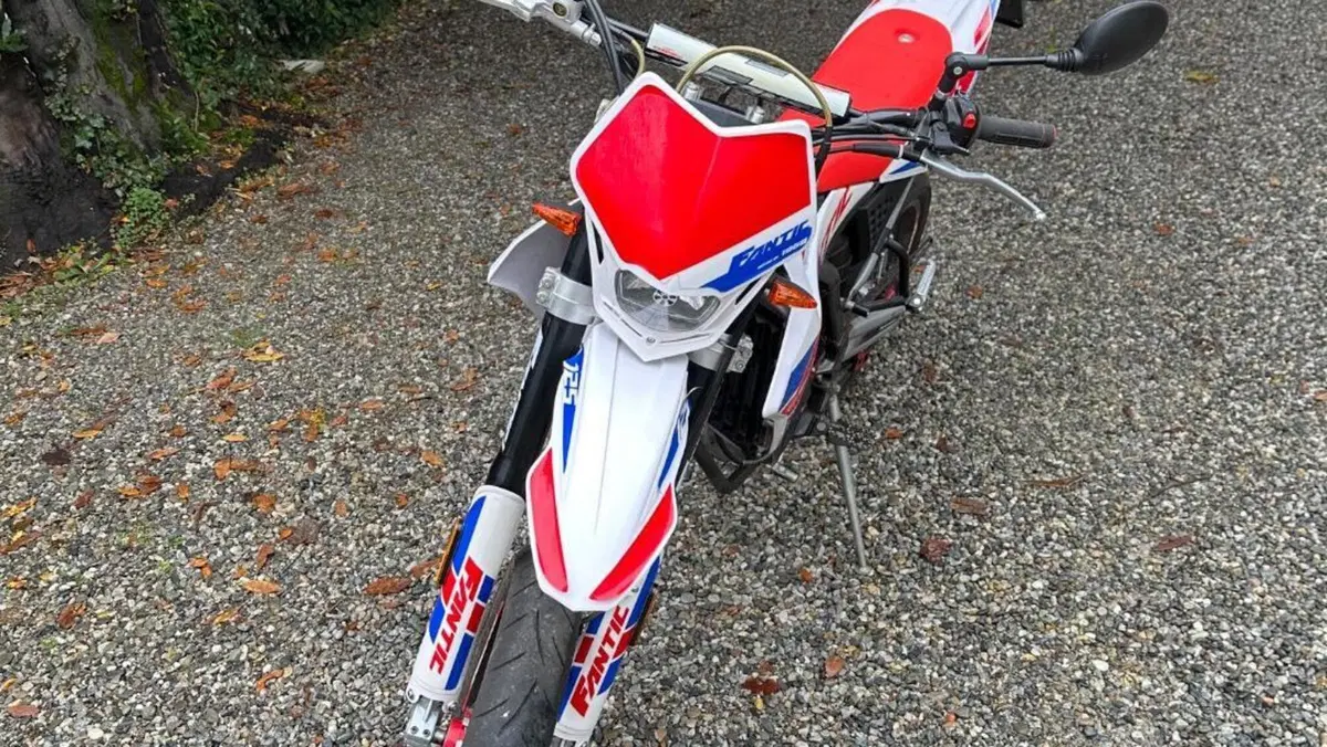 Fantic Motor Motard 125 M Performance 4t (2019)  (7)