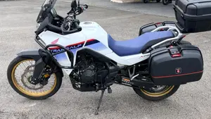 Honda Transalp XL750 (2025)  (5)