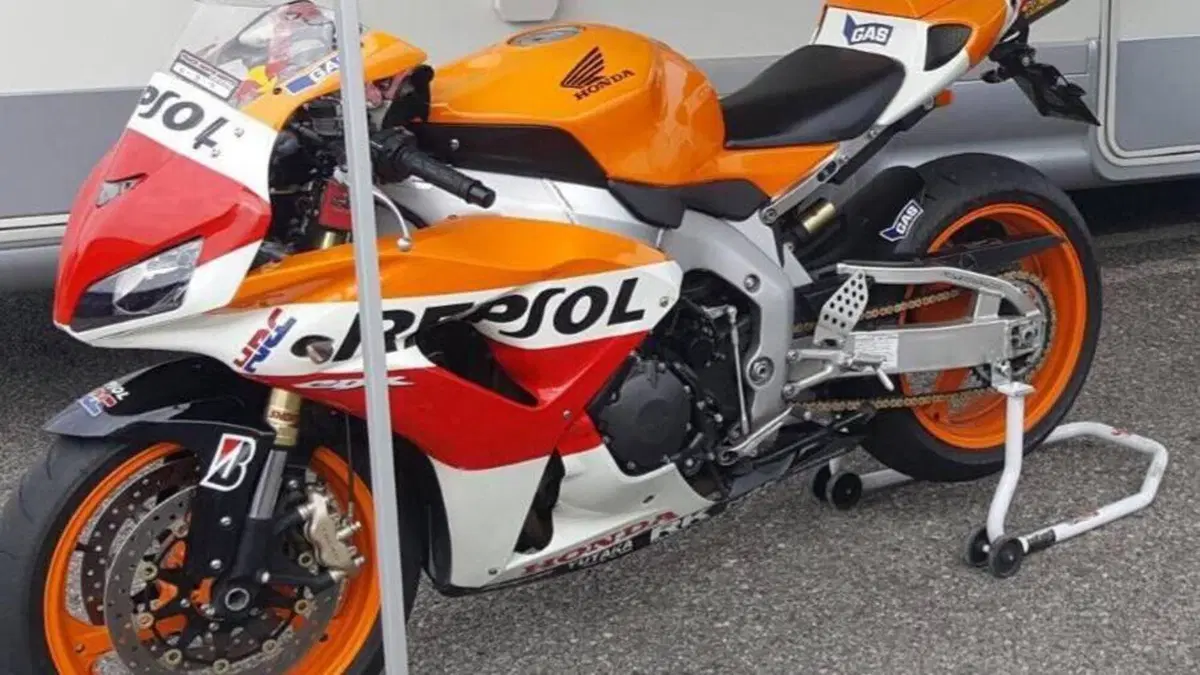 Honda CBR 1000 RR Fireblade (2006 - 07) 