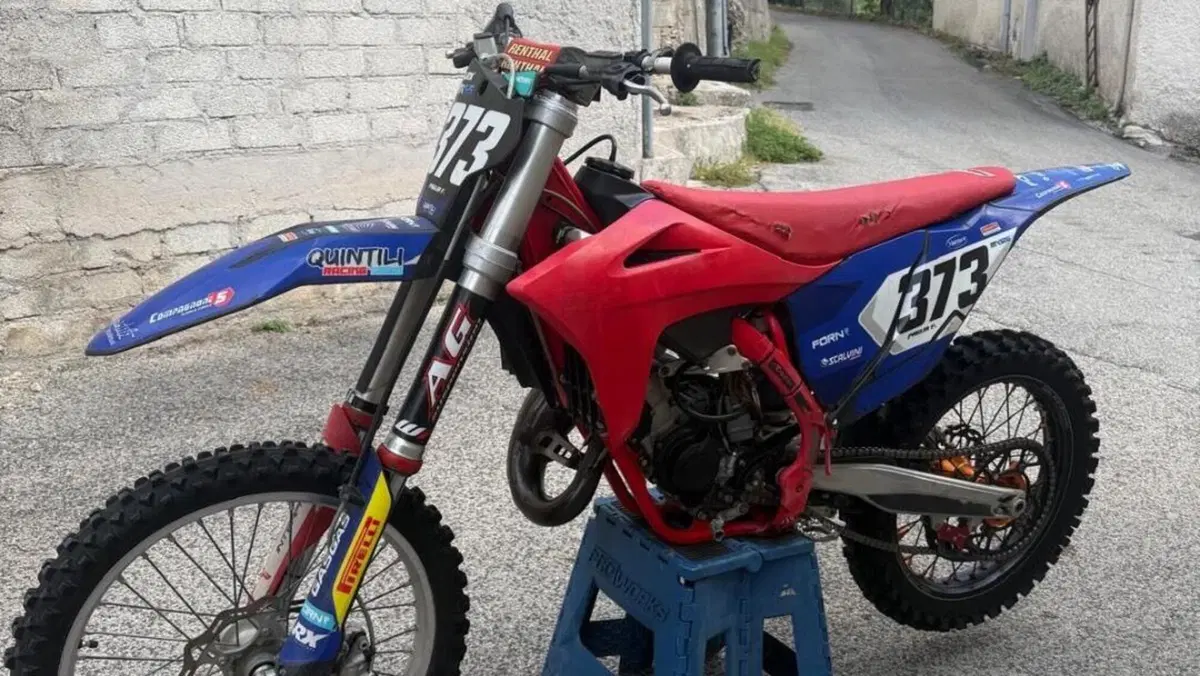 GASGAS MC 125 (2023)  (2)