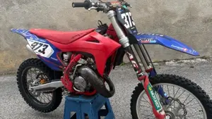 GASGAS MC 125 (2023)  (3)