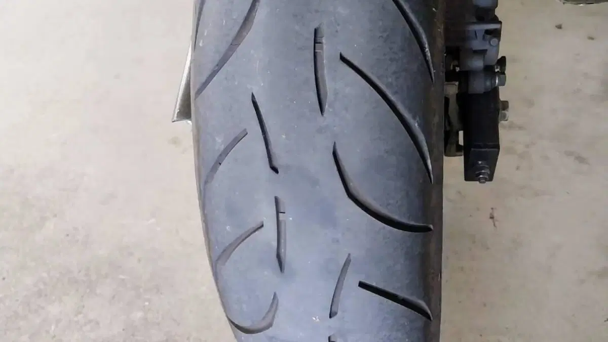 Kawasaki Z 750 (2007 - 14)  (9)