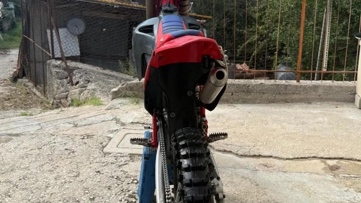 GASGAS MC 125 (2023)  (4)