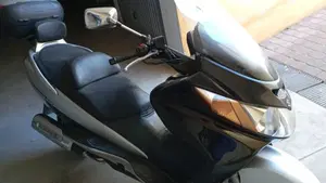 Suzuki Burgman AN 400 (2001 - 02)  (4)